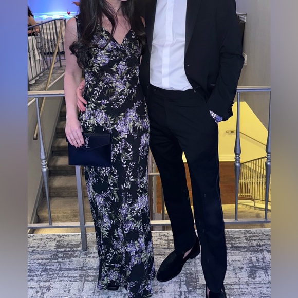 Norma Kamali Deep Drape neck Gown Lavendar Floral. Size Small & only worn once - Picture 2 of 4